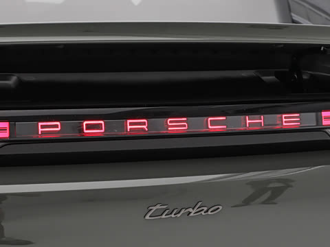 2026�� Cayenne Coup�� Turbo Electric