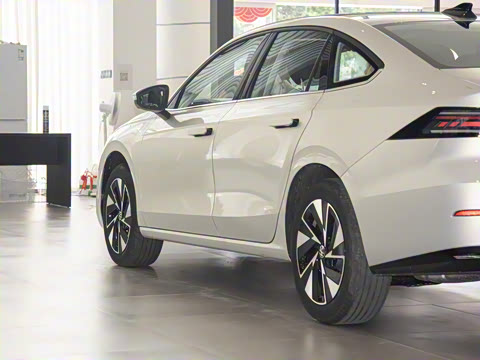 2026�� L 300TSI DSG ��Ӣ��