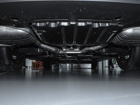 2026�� �Ŀ� E 300 L ������
