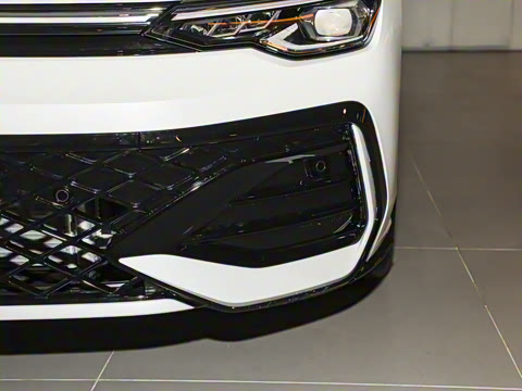 2025�� �Ŀ�� 300TSI R-Line