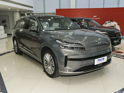 2025�� Max ������