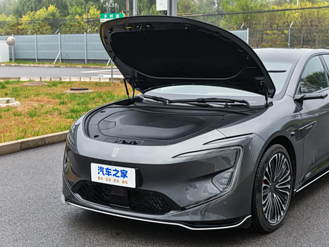 2026�� Ultra ���̰�