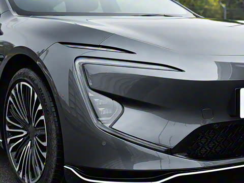 2026�� Ultra ���̰�