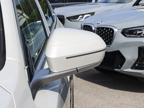 2026�� 530Li ������ M�˶���װ