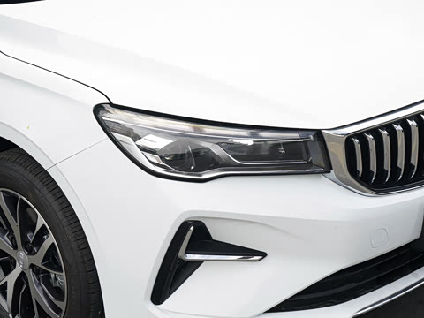 2027�� ���� 1.5L CVT������