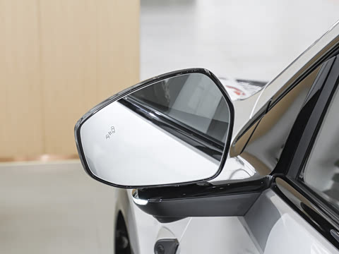 2026�� ���� 702 Max �콢��