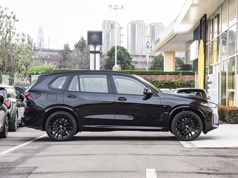 2026�� �Ŀ� xDrive 40Li ������M�˶���ҹ��װ