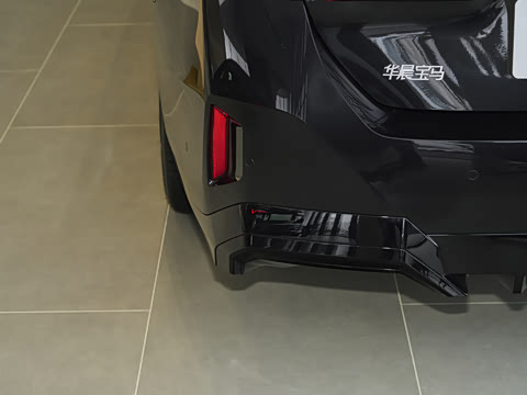 2026�� �Ŀ� eDrive 35L M�˶���װ