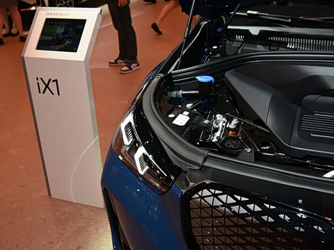 2025�� xDrive30L M�˶���ҹ��װ