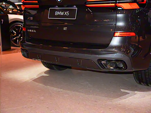 2025�� xDrive 40Li ������M�˶���ҹ��װ