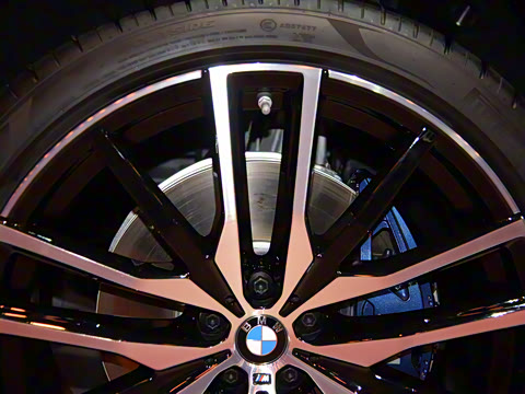 2025�� xDrive 40Li ������M�˶���ҹ��װ