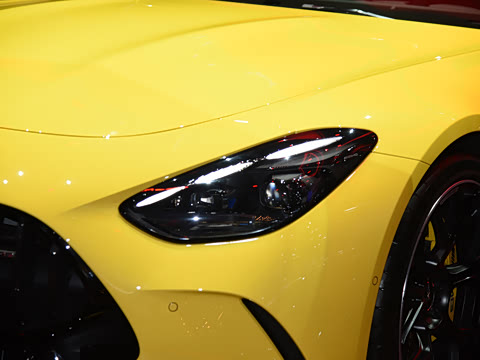 2025�� AMG GT 63 4MATIC+