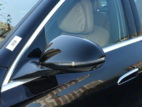 2026�� E 260 L �����