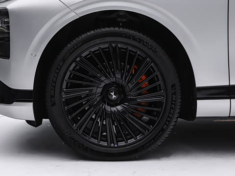2026�� 725 Max