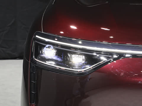 2025�� ���� Ultra�� 53.4kWh 6���� (896�߼����״