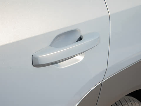 2025�� Plus 610 ������