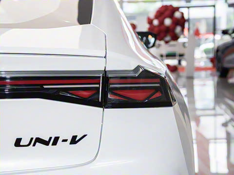 2025�� ������ 2.0T ������