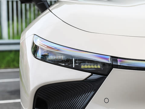 2027�� ���� 860 Max�����״��