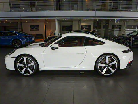 2026�� Carrera 3.0T