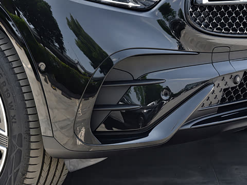 2026�� �Ŀ� GLC 260 4MATIC ����SUV