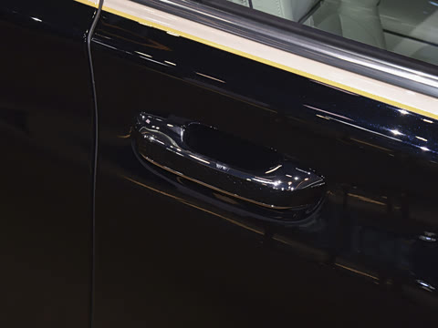 2026�� 4.0T V8��