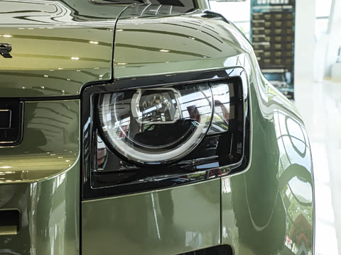 2026�� 110 3.0T X-Dynamic SE