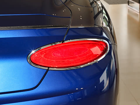 2024�� 4.0T GT V8