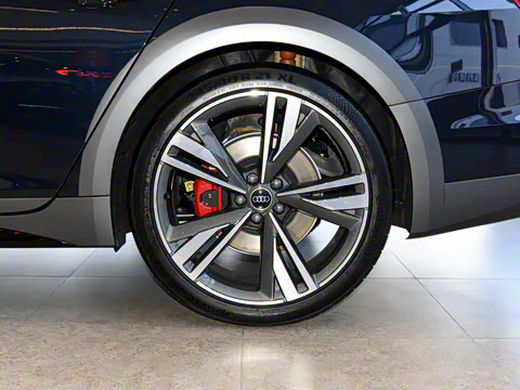 2025�� allroad quattro 55 TFSI ��̽�ռ�