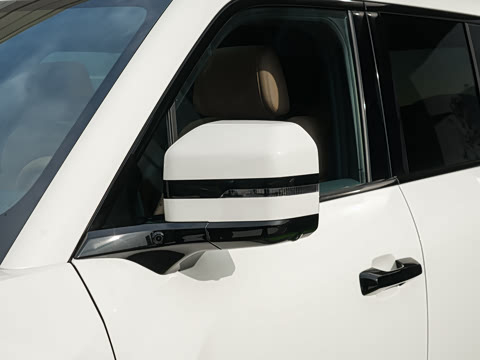 2025�� 210KM ����Ultra��