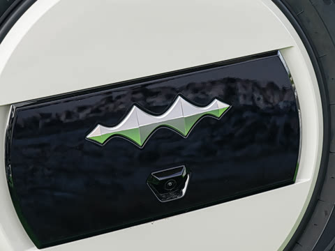 2025�� 210KM ����Ultra��