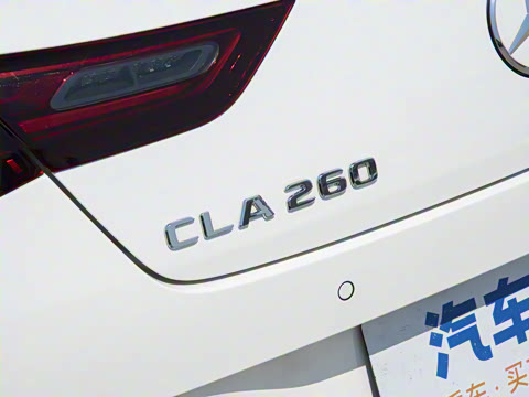 2025�� CLA 260 4MATIC ���ܳ�