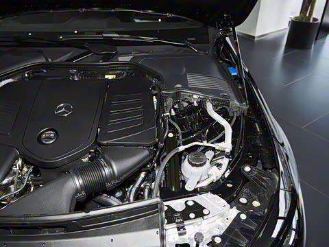 2025�� CLE 300 4MATIC �����ͽ��ܳ�