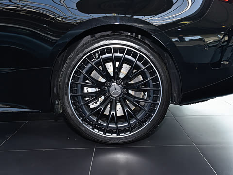 2026�� AMG CLE 53 4MATIC+ ������ܳ�