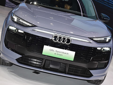 2026�� quattro Ǭ���Ǽݰ�