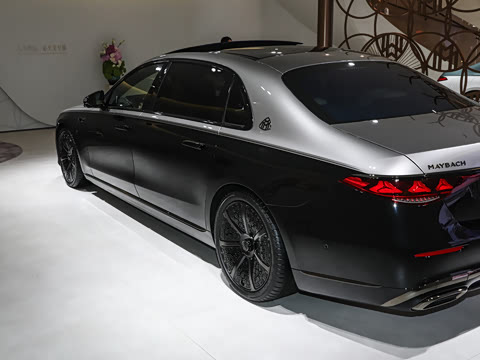 2027�� S 580 4MATIC Night Series