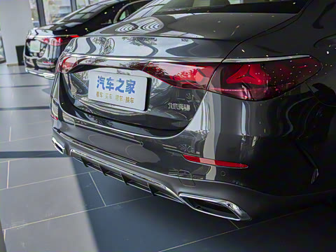 2025�� �Ŀ� E 300 L ʱ���˶���