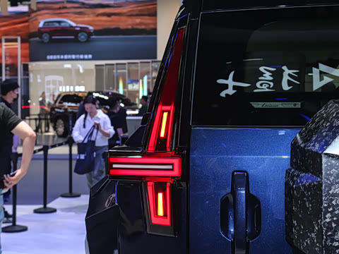 2025�� M900 ������