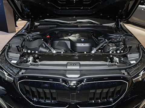 2026�� �Ŀ� 530Li ������ M�˶���װ