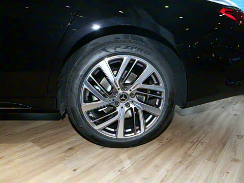 2026�� E 300 L ʱ���˶���