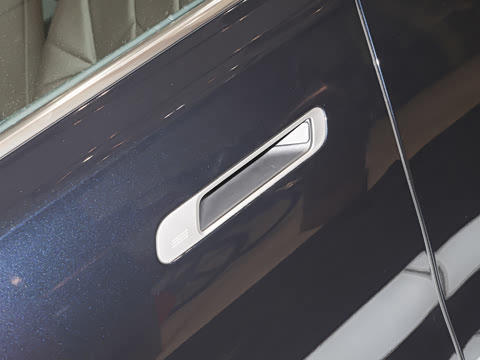 2026�� 735Li M�˶���װ