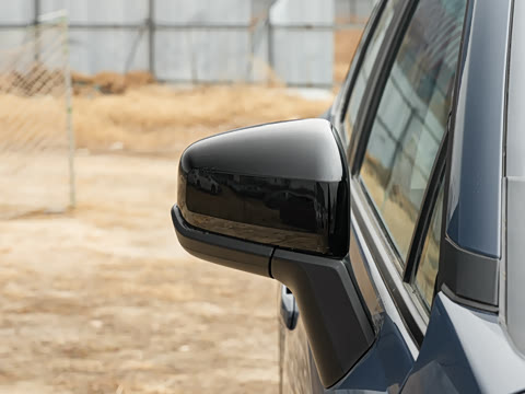 2026�� 2.0L ����������