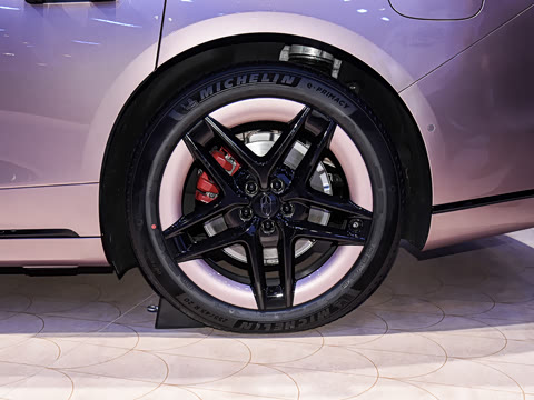 2025�� ���� ����Ultra (896�߼����״