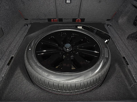 2026�� 3.0 L6 400PS �ڿ���