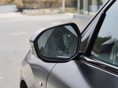 2026�� xDrive30L �����