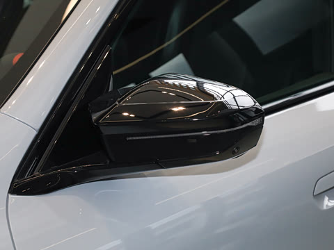 2025�� M50 xDrive