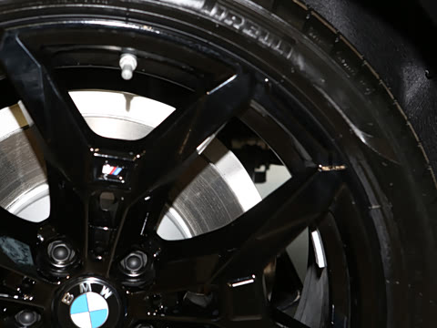 2026�� 330Li �����