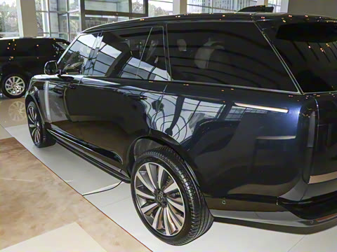 2024�� 4.4 V8 SV���ٴ����ӳ��� 4��