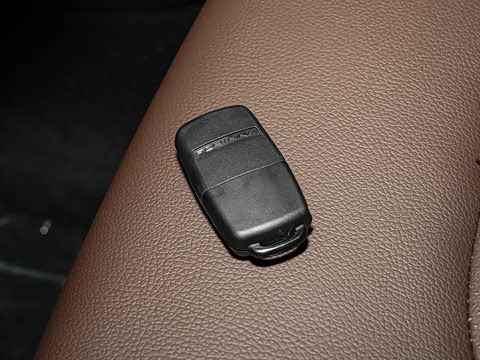 2027�� 2.0L ������ 7��