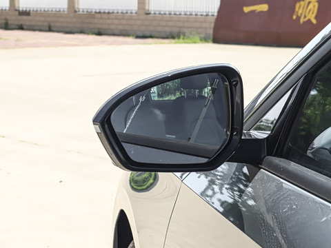 2025�� EM-i 70km ������