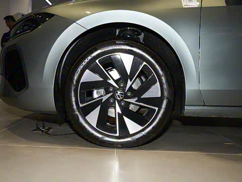 2026�� L 300TSI DSG ��Ӣ��